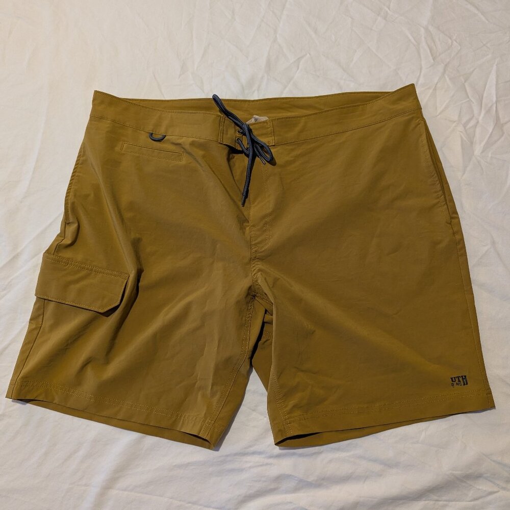 Duluth Trading Company Men's Boardshorts size 44